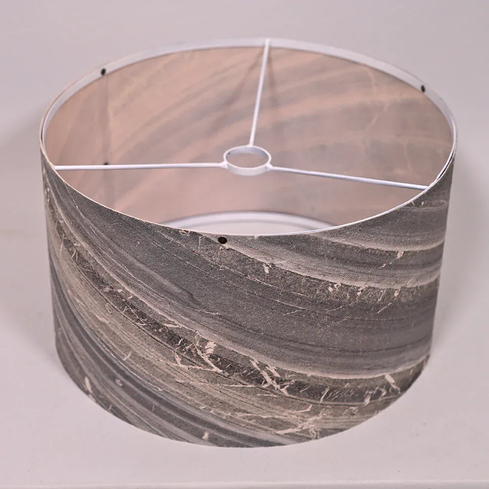 détail de la structure de l'Abat-jour en feuille de marbre Toronto. Taille M
