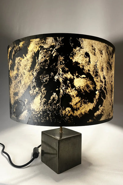 Abat-jour de la lampe cassini en feuille d'ardoise rustique allumée Taille M